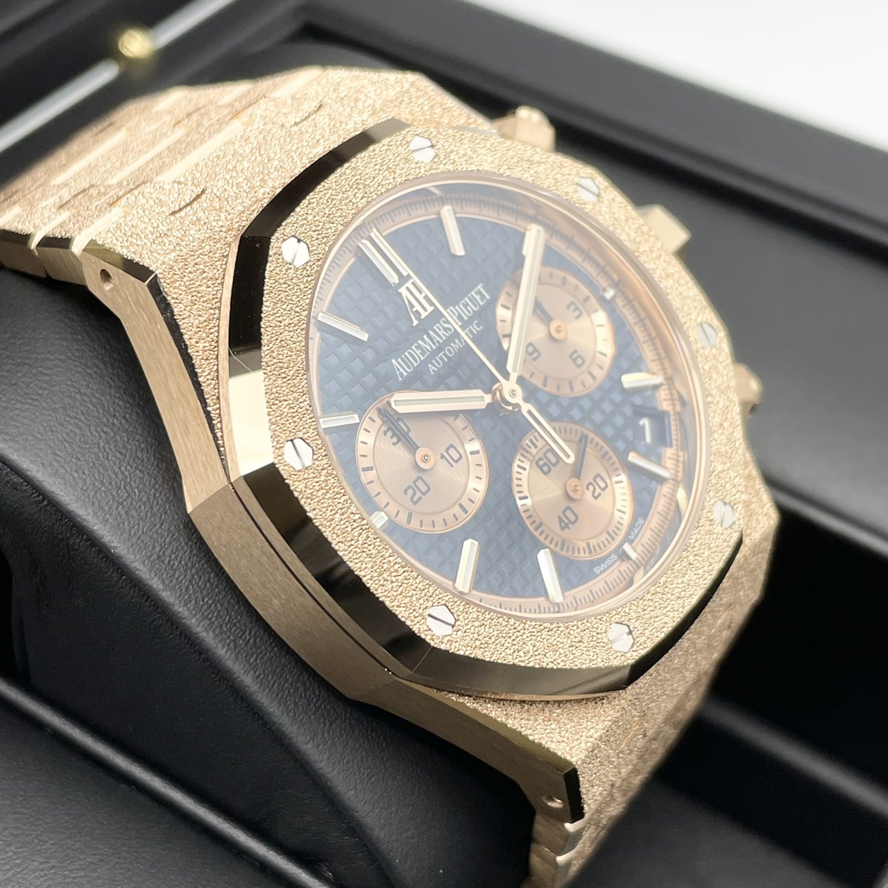 オーデマピゲ ロイヤルオーク 26239OR.GG.1224OR.01 フロステッドゴールド ブルーグランドタペストリー 41mm
