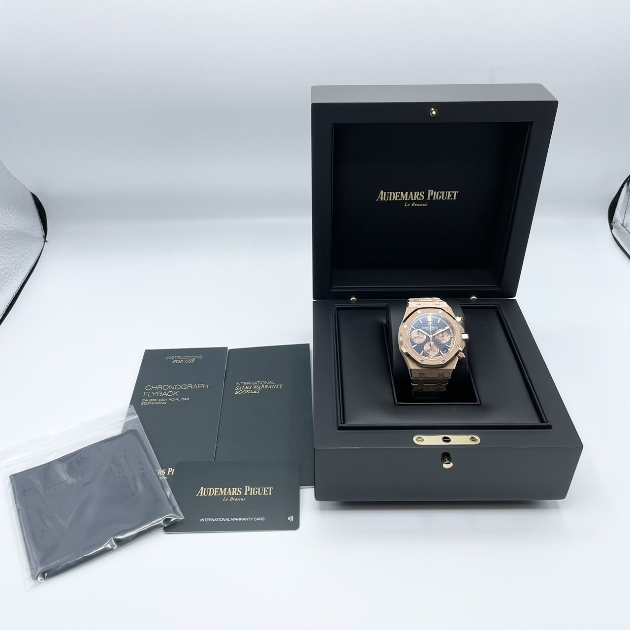 オーデマピゲ ロイヤルオーク 26239OR.GG.1224OR.01 フロステッドゴールド ブルーグランドタペストリー 41mm