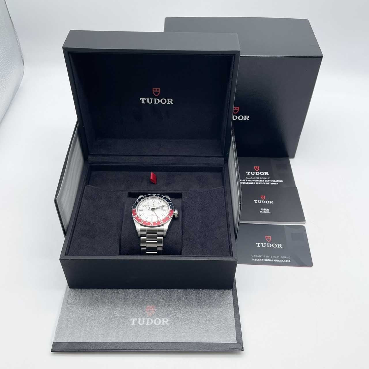 チューダー ブラックベイ GMT 79830RB ホワイト 41mm