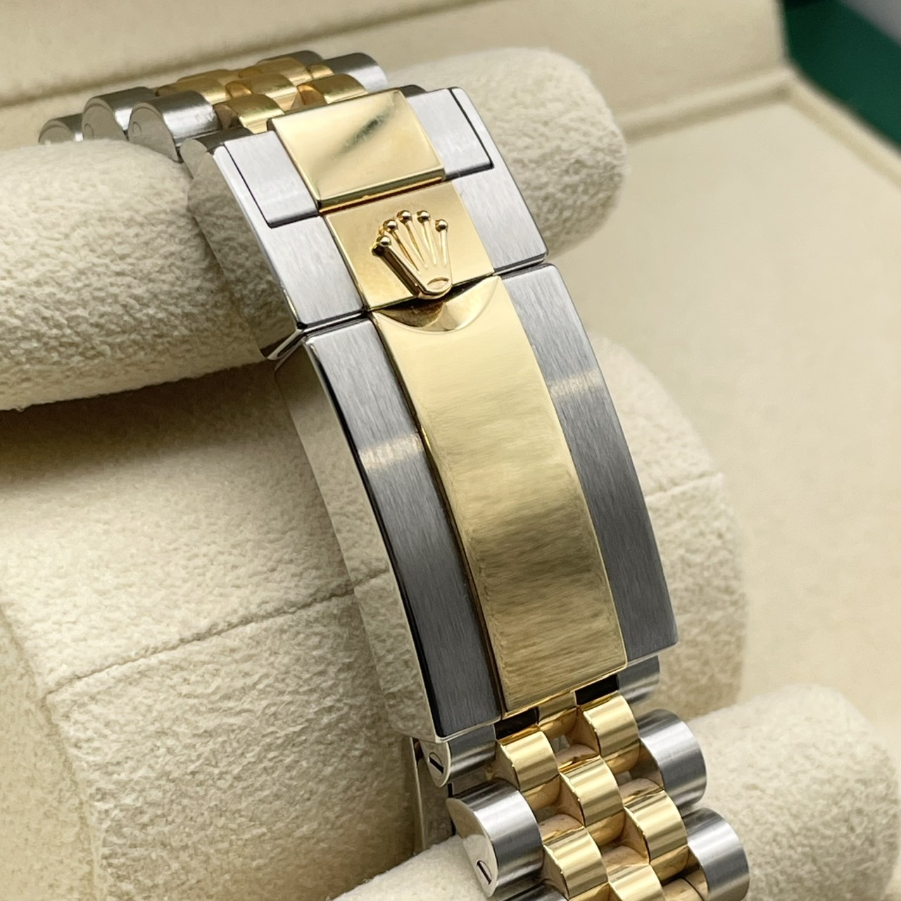 ロレックス GMTマスターII 126713GRNR ジュビリーブレス ブラック 40mm