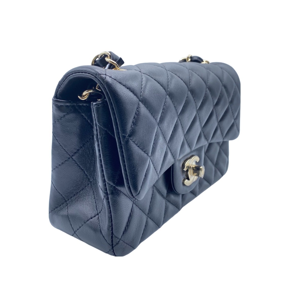 シャネル マトラッセ ブラック ラムスキン ゴールド金具