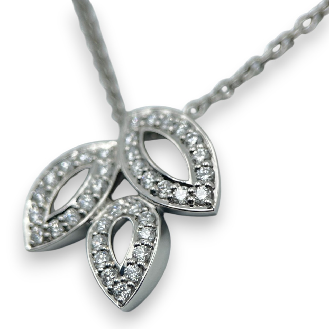 ハリーウィンストン リリークラスター ミニ ペンダント PEDPSM1MLC ダイヤモンド プラチナ