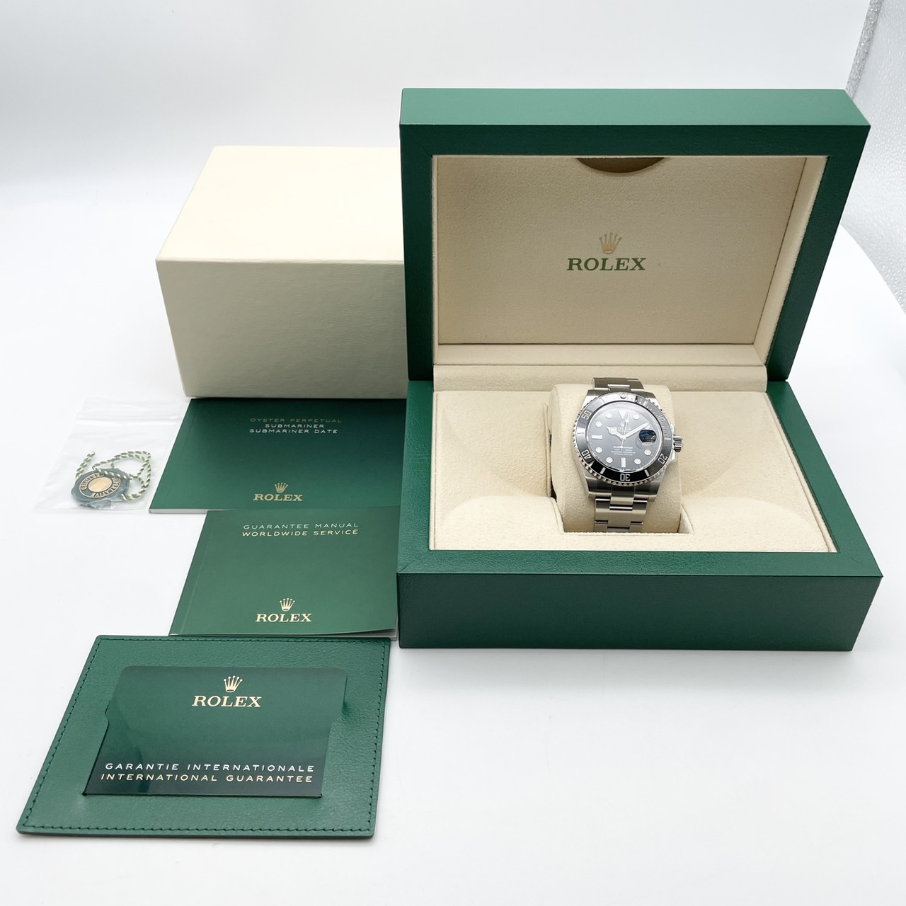 ロレックス サブマリーナーデイト 126610LN ブラック 41mm