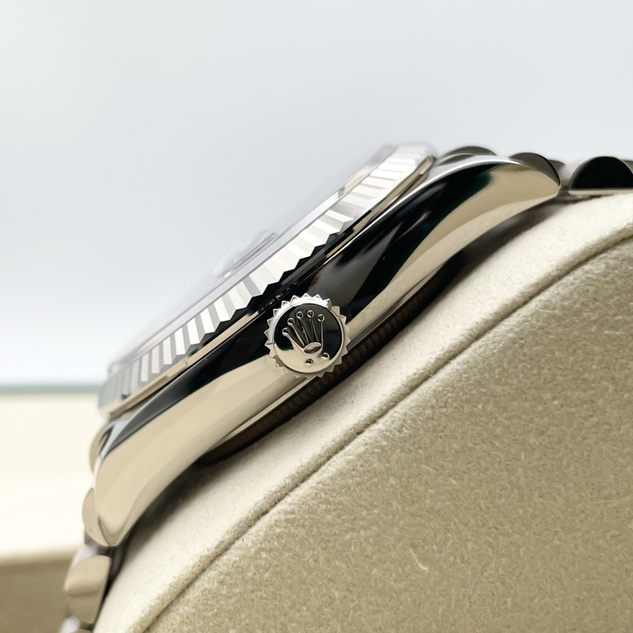 【保証書日付2025年12月】 【定価以下】ロレックス デイデイト 128239 ブルーオンブレ 10Pダイヤ ホワイトゴールド 36mm