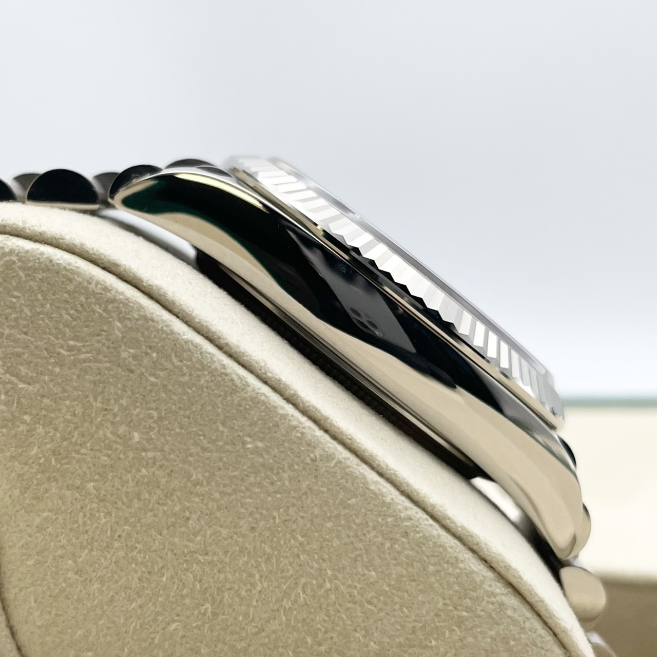 【保証書日付2025年12月】 【定価以下】ロレックス デイデイト 128239 ブルーオンブレ 10Pダイヤ ホワイトゴールド 36mm