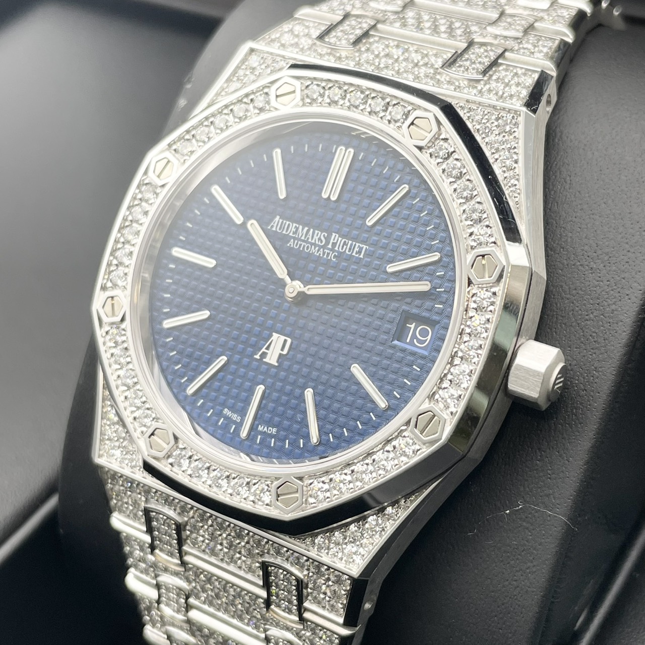 オーデマピゲ ロイヤルオーク ジャンボエクストラシン 16202BC.ZZ.1241BC.02 ブルー 39mm