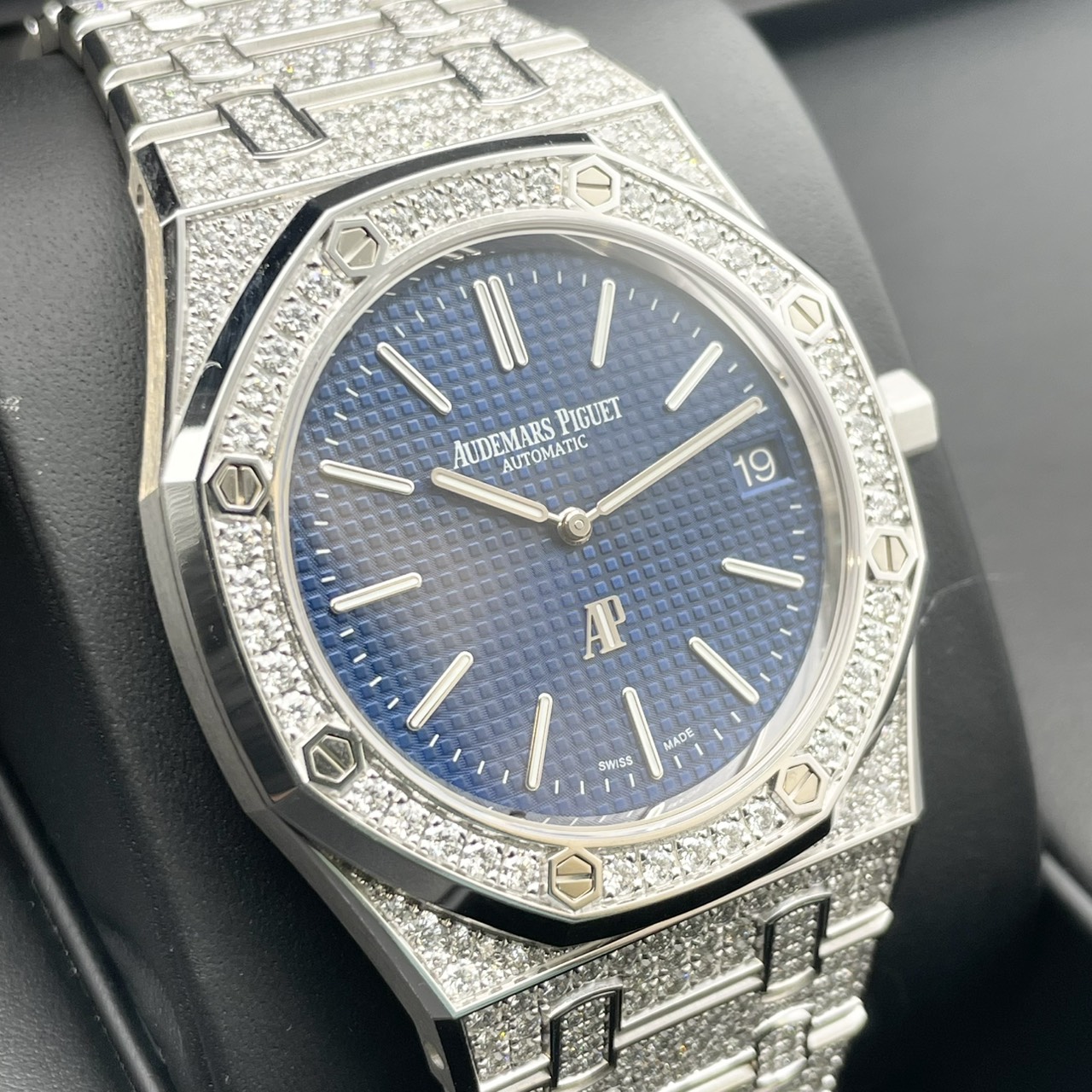 オーデマピゲ ロイヤルオーク ジャンボエクストラシン 16202BC.ZZ.1241BC.02 ブルー 39mm