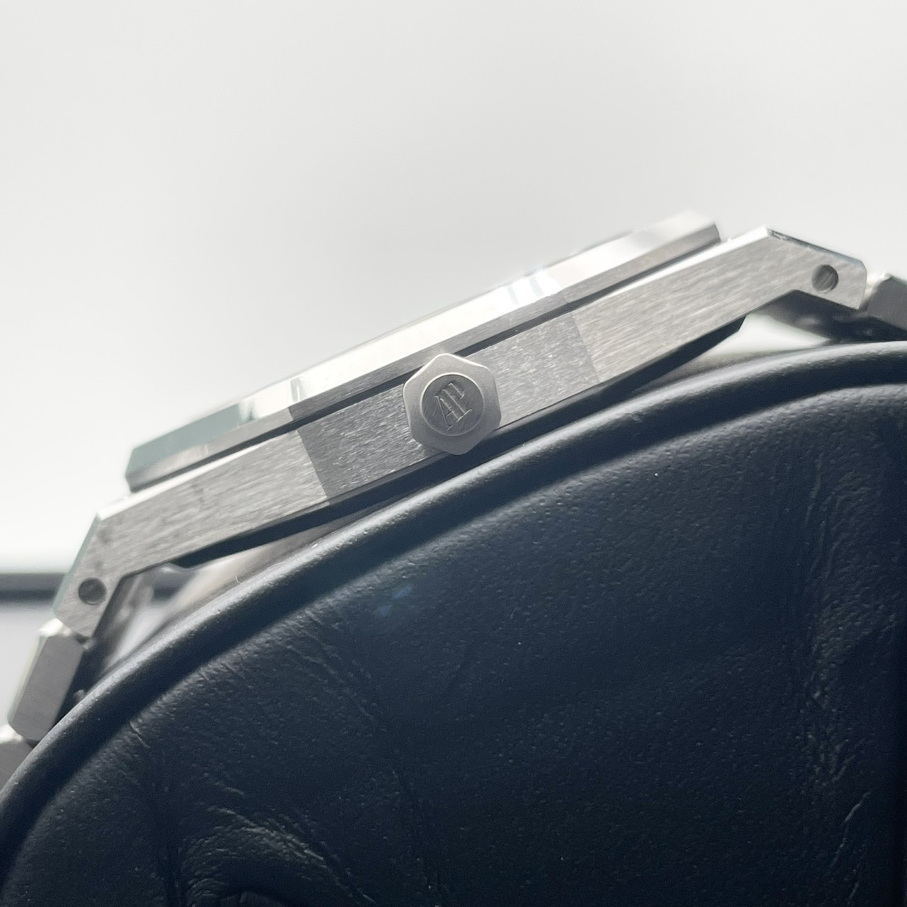 オーデマピゲ ロイヤルオーク ジャンボエクストラシン 16202BC.ZZ.1241BC.02 ブルー 39mm