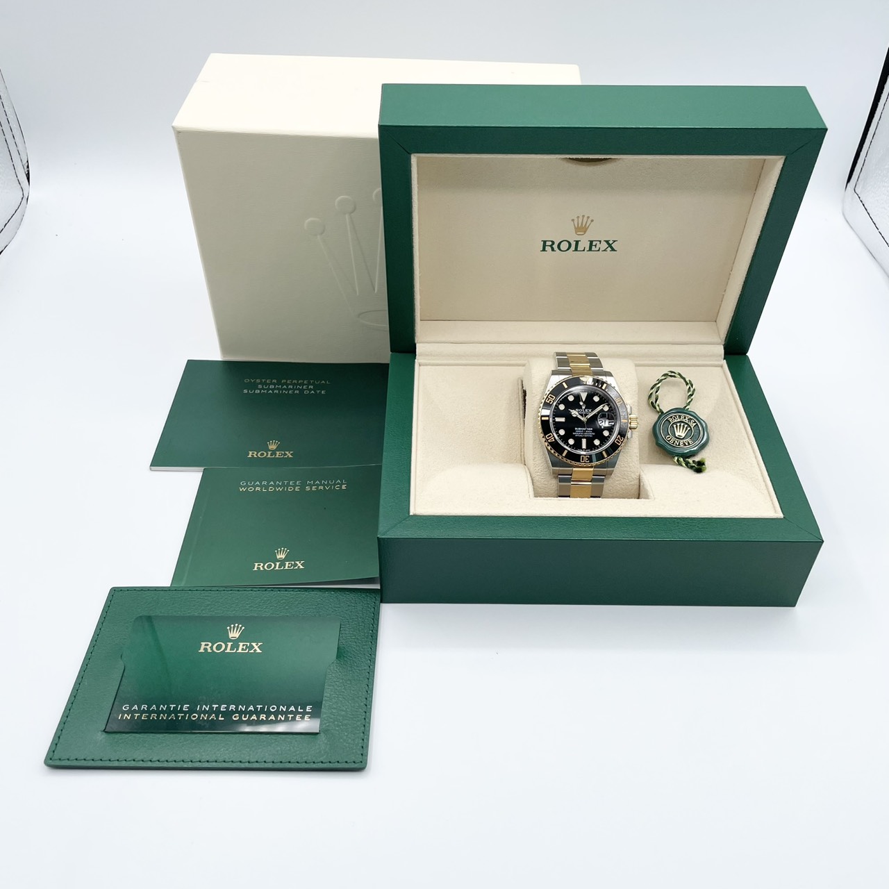 【定価以下！定価2,883,100円】ロレックス サブマリーナーデイト 126613LN ブラック 41mm