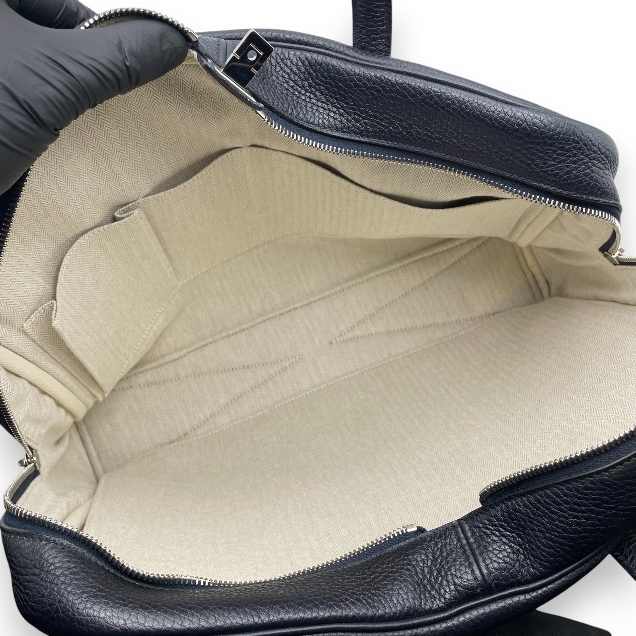 エルメス ヴィクトリアII 40 ブルーインディゴ トリヨンクレマンス シルバー金具 T刻印