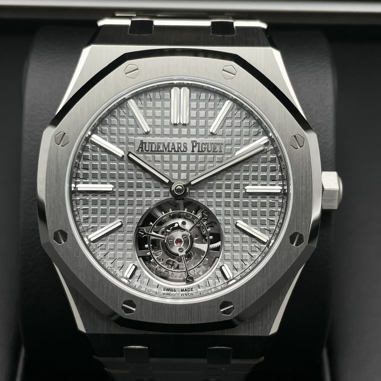 オーデマピゲ ロイヤルオーク 26730ST.OO.1320ST.06 トゥールビヨン グレー 41mm
