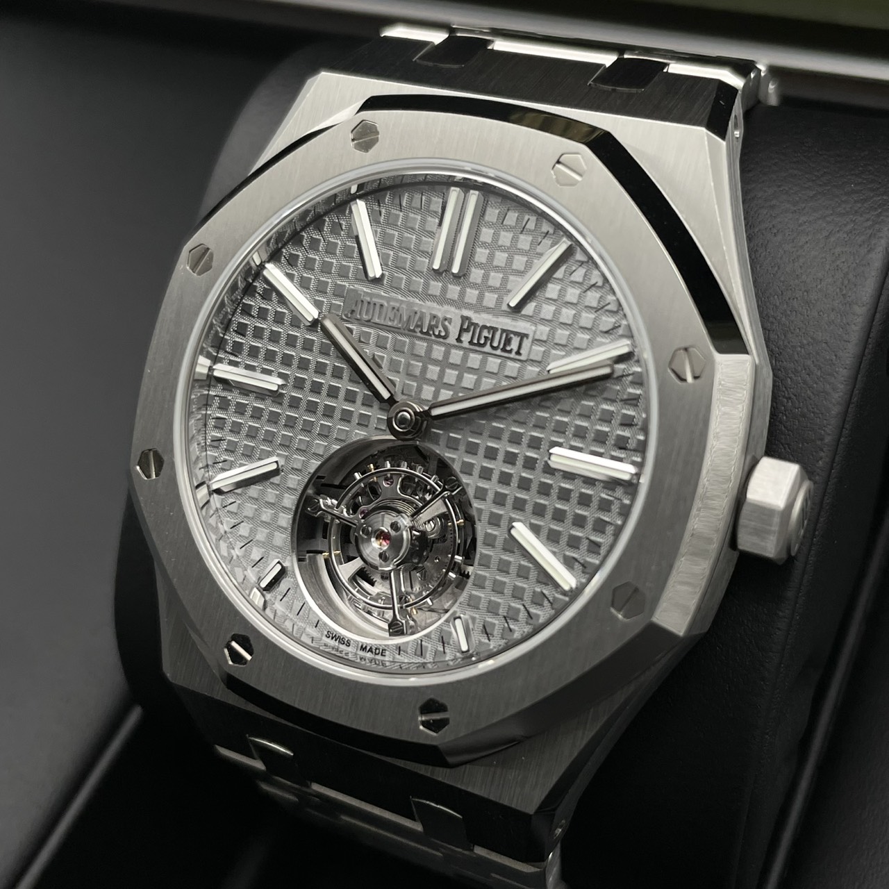 オーデマピゲ ロイヤルオーク 26730ST.OO.1320ST.06 トゥールビヨン グレー 41mm