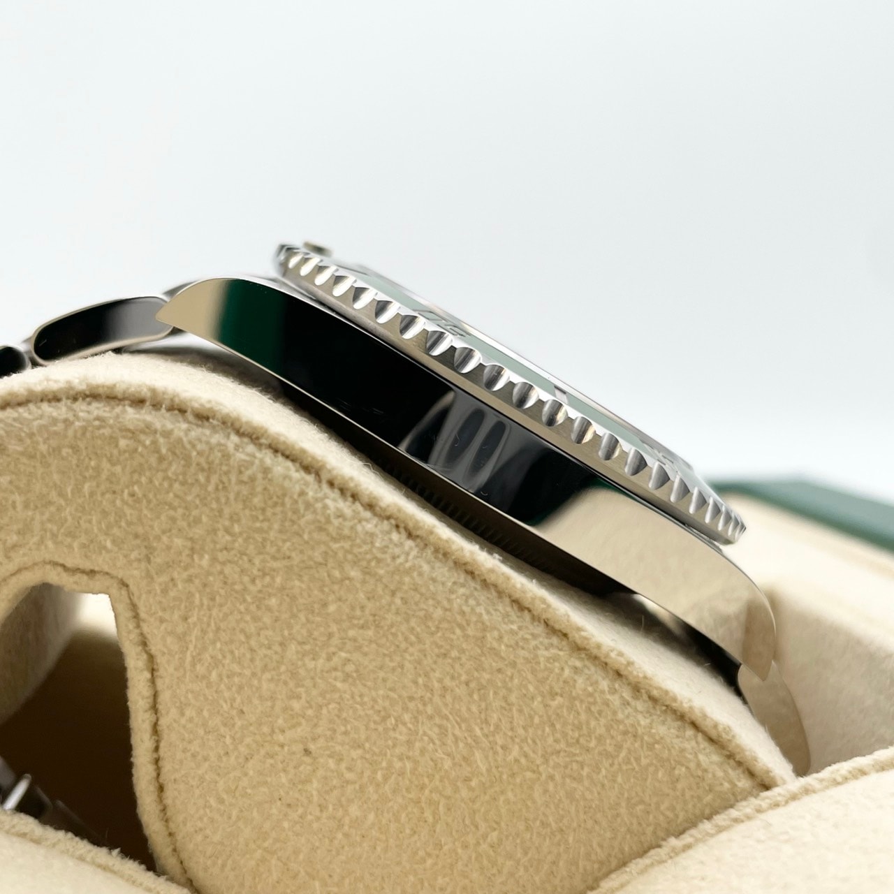 ロレックス サブマリーナ デイト 126610LV ブラック 41mm