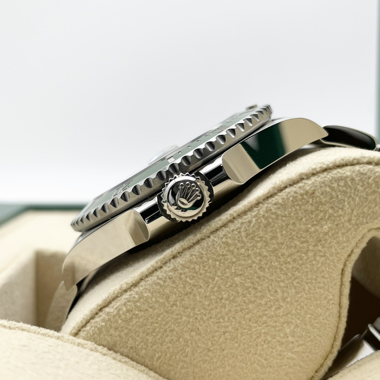 ロレックス サブマリーナ デイト 126610LV ブラック 41mm