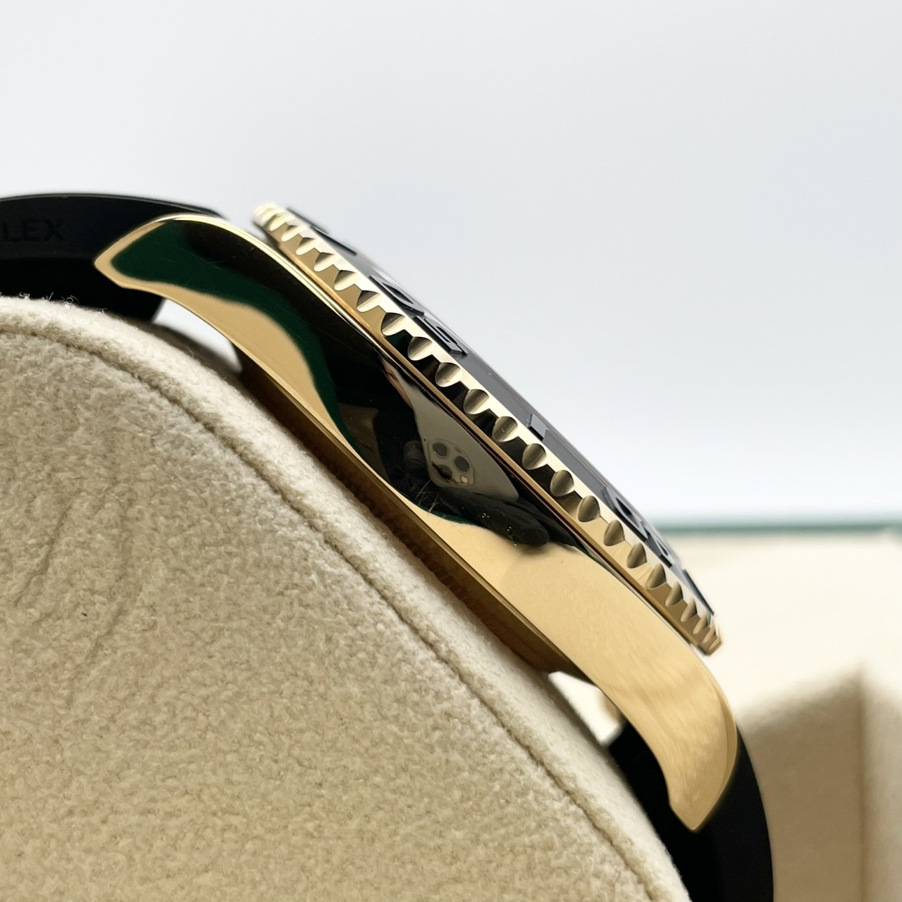 ロレックス ヨットマスター 226658 ブラック イエローゴールド 42mm