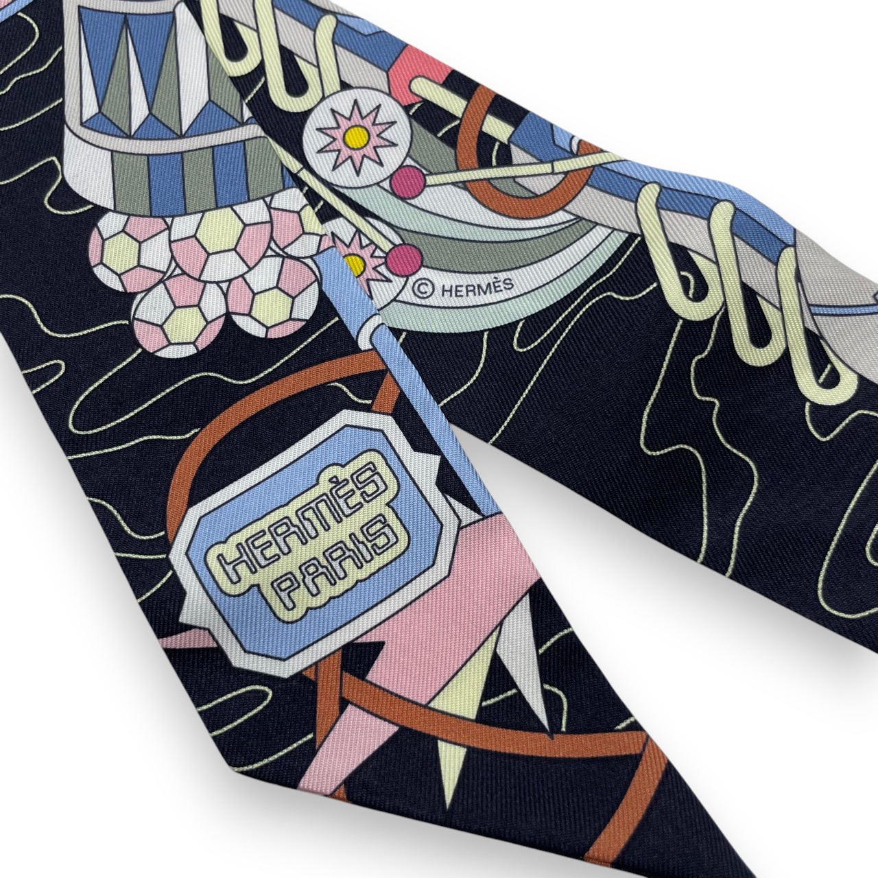 新品未使用　エルメス　ツイリー オブジェ・ドゥ・キュリオジテ　2本　色違い完売 楽天市場】エルメス ツイリー オブジェ ドゥ キュリオジテ シルク