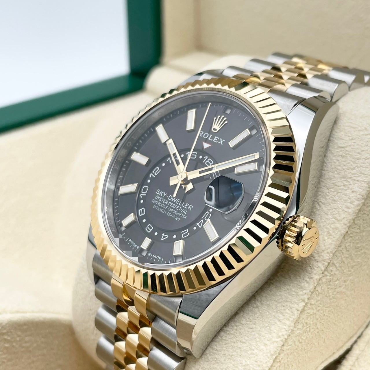ロレックス スカイドゥエラー 336933 ブラック 42mm