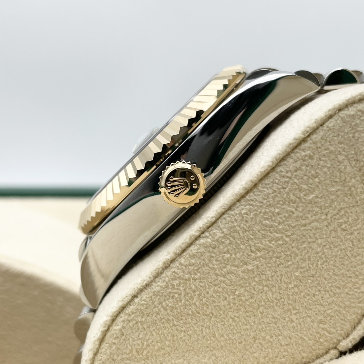 ロレックス スカイドゥエラー 336933 ブラック 42mm