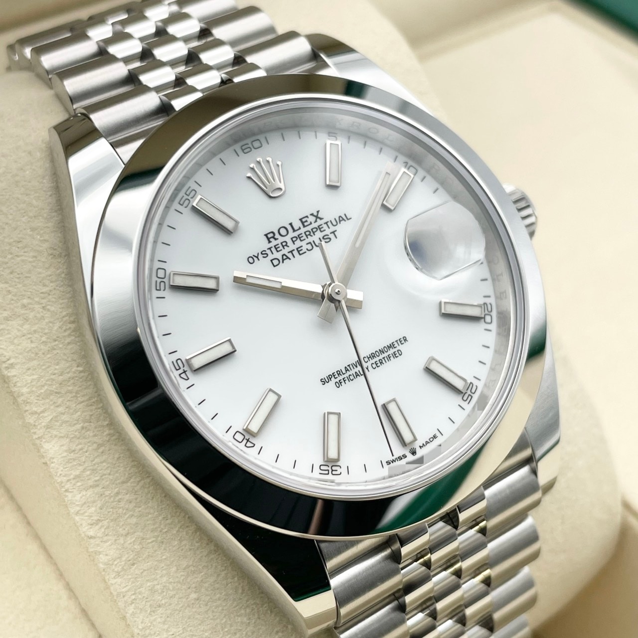 【25年10月ギャラ！】ロレックス デイトジャスト 126300 ホワイト ジュビリーブレスレット 41mm