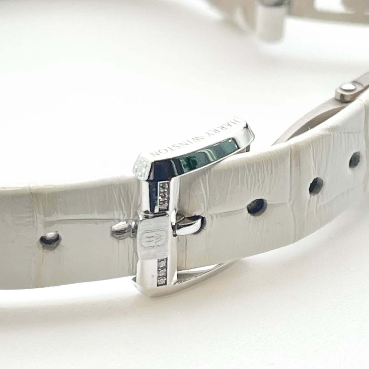 【定価4,037,000円！】 ハリーウィンストン アヴェニューC  ミニ・ スモールセコンド  ホワイト マザー・オブ・パール  AVCQSS16WW001