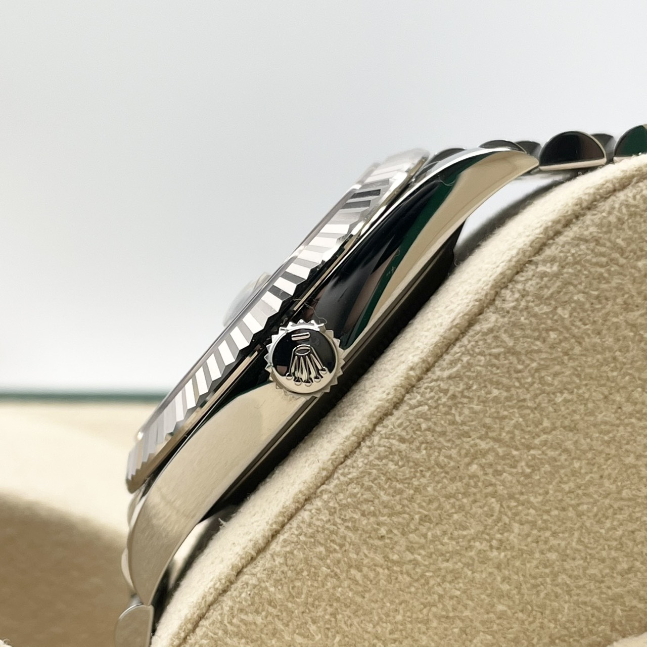 ロレックス デイトジャスト 126334 アズーロブルー ジュビリーブレス 41mm
