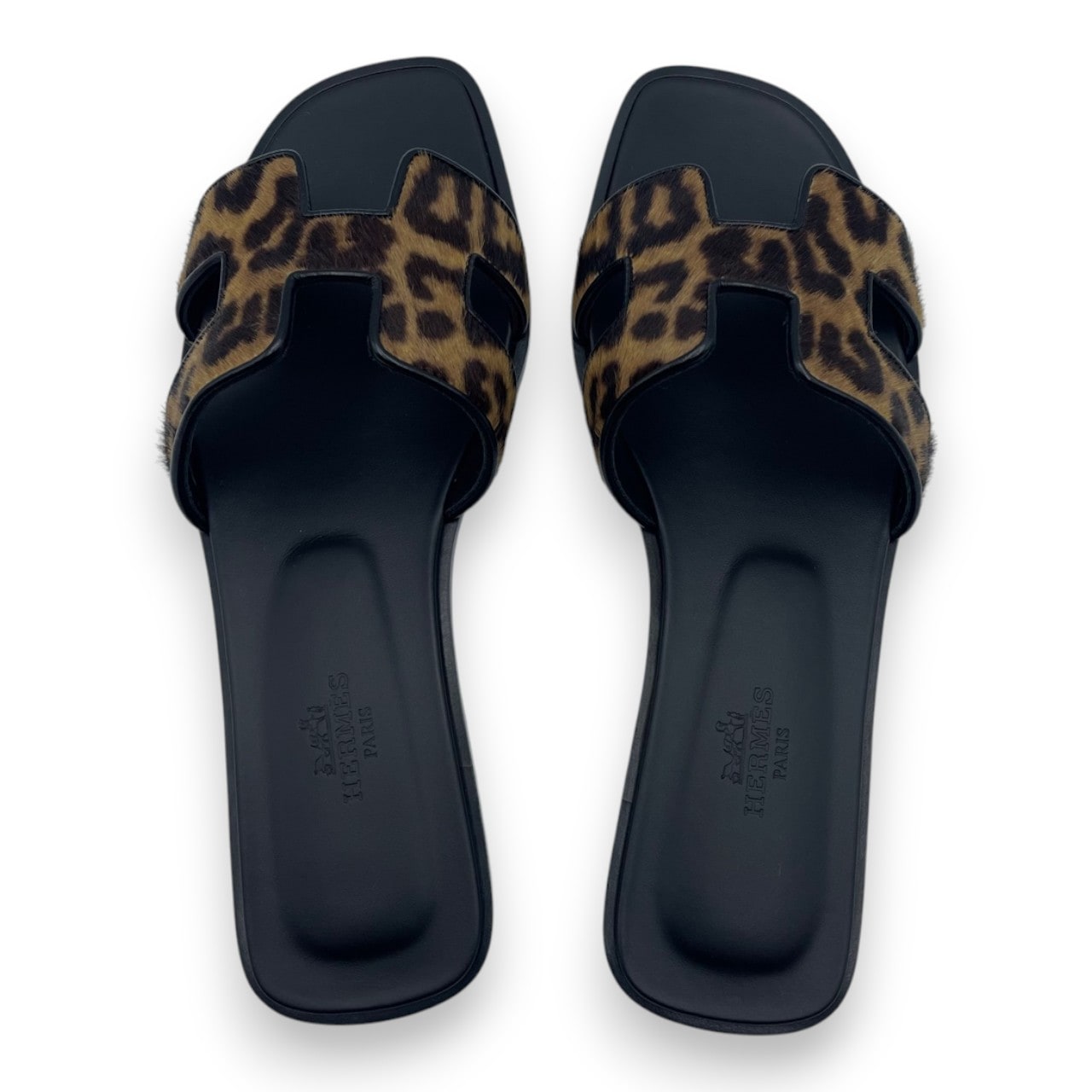 エルメス オラン サンダル 36.5 ゴールド/黒 23.5cm - ブランド品専門