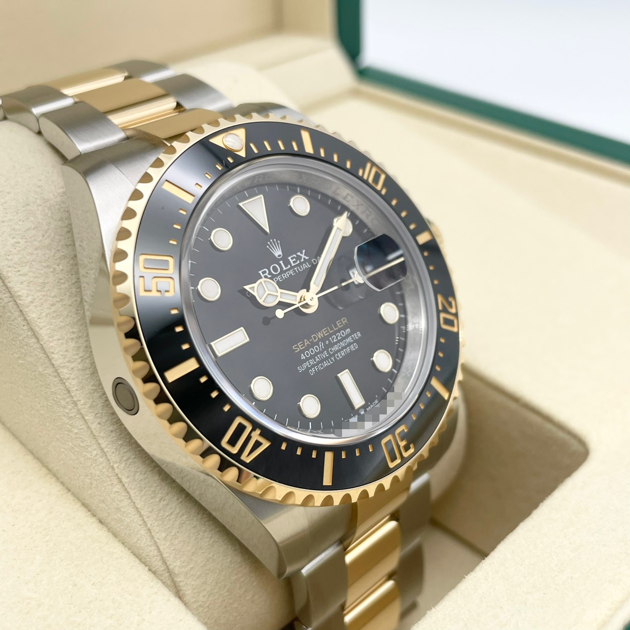 保証書日付2025年12月】ロレックス シードゥエラー 126603 ブラック