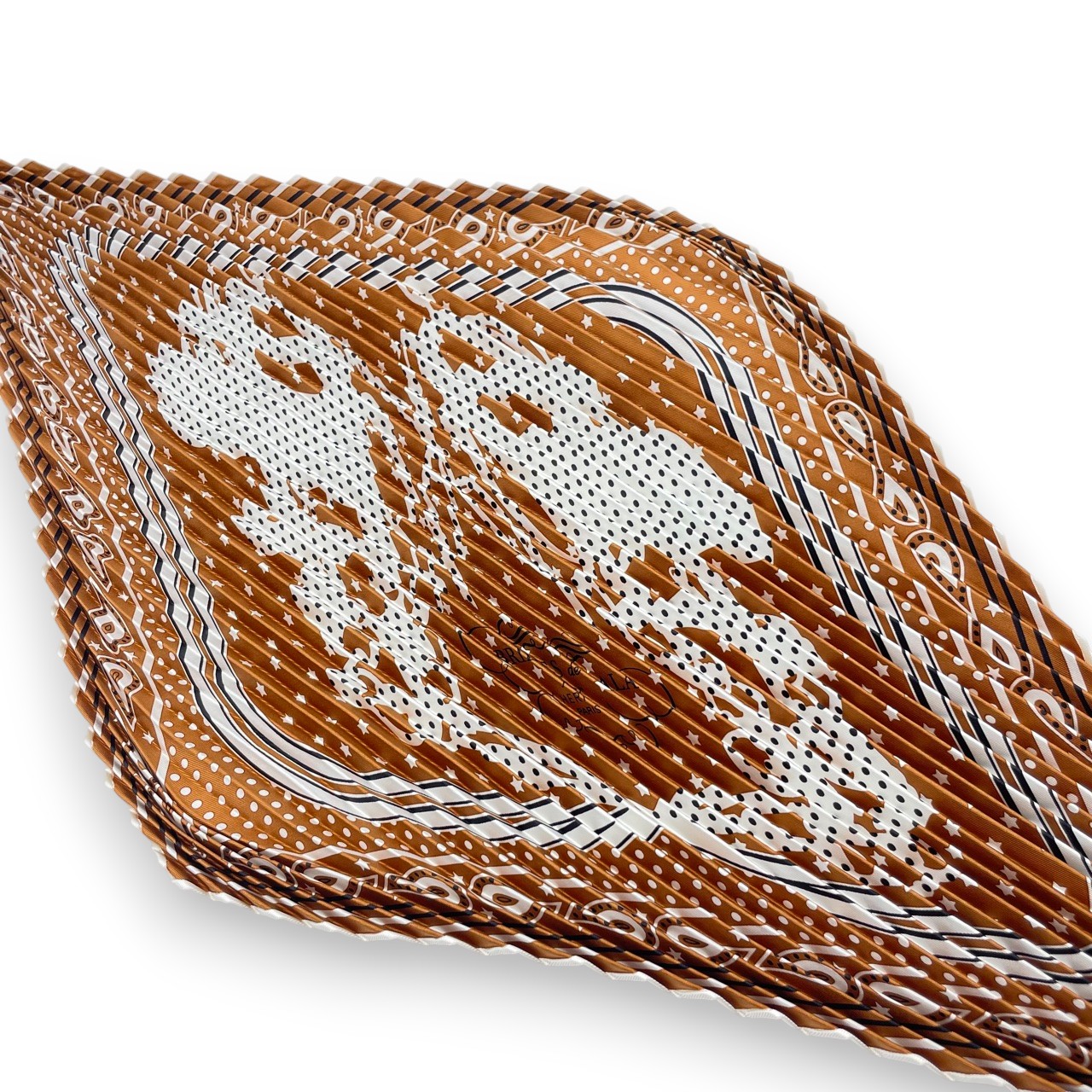 エルメス シルクバンダナ ブリッド・ドゥ・ガラ アルザン シルク100