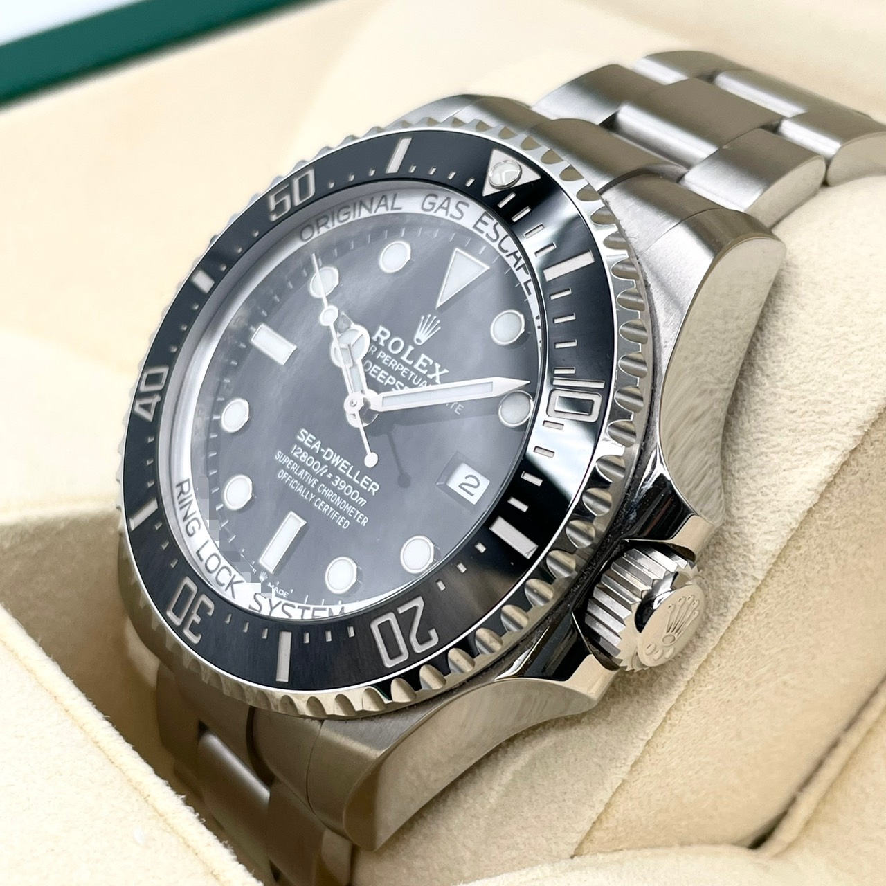 ロレックス ディープシー 126660 ステンレススチール ブラック 44mm