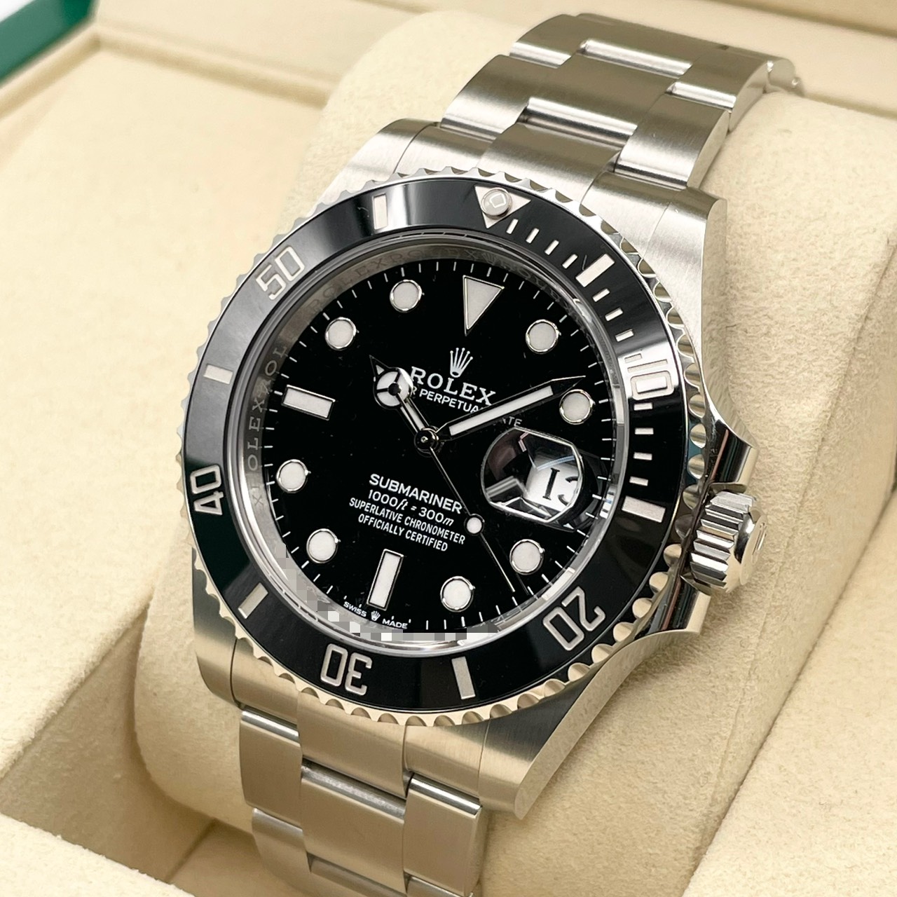 ロレックス サブマリーナーデイト 126610LN ブラック 41mm
