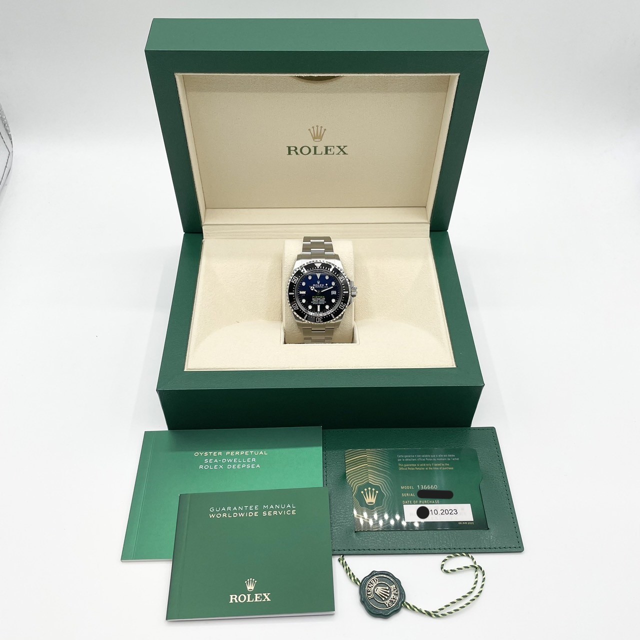 ロレックス シードゥエラー 136660 オイスターブレスレット Dブルー 44mm