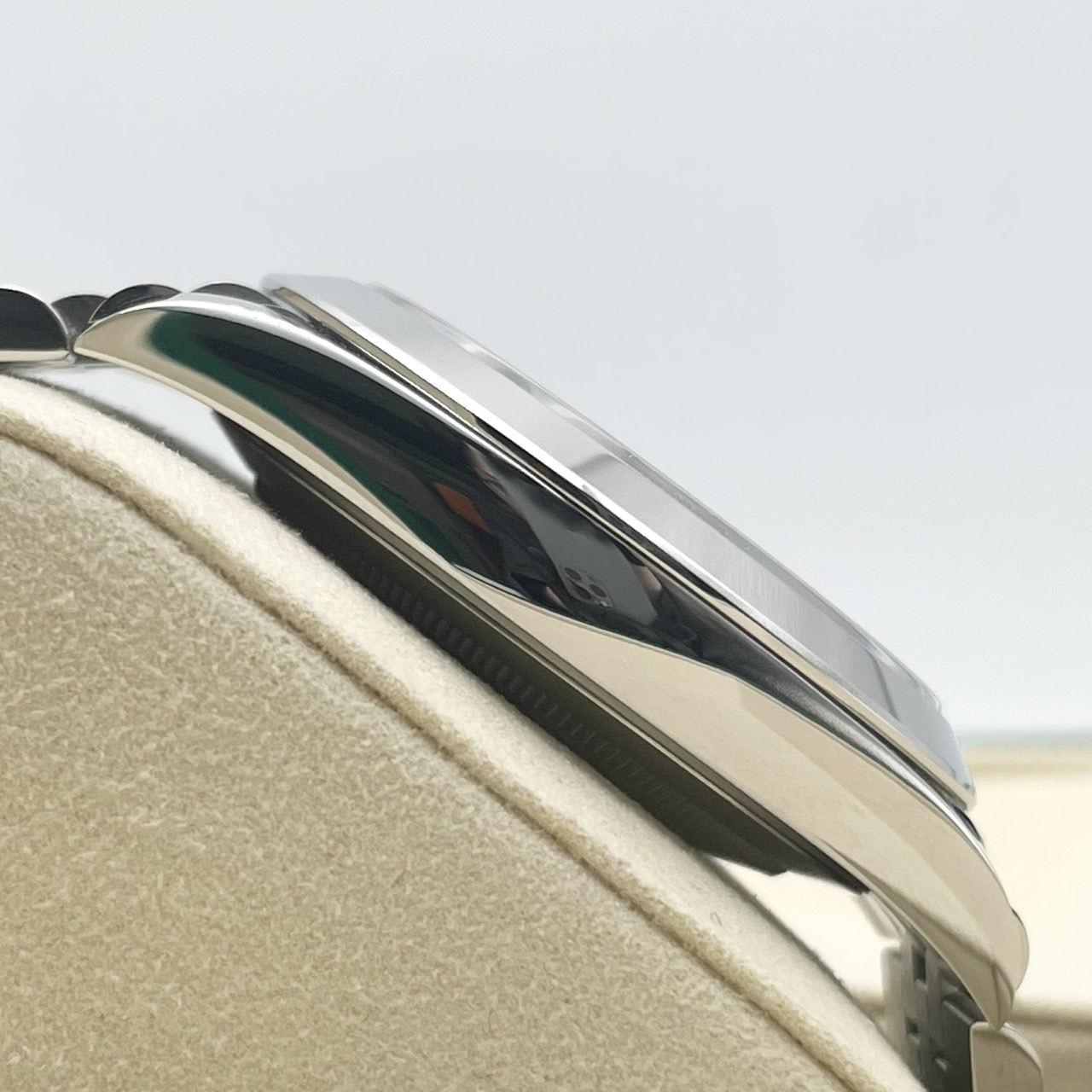 【25年8月ギャラ！】ロレックス デイトジャスト 126300 ブラック オイスターブレスレット 41mm