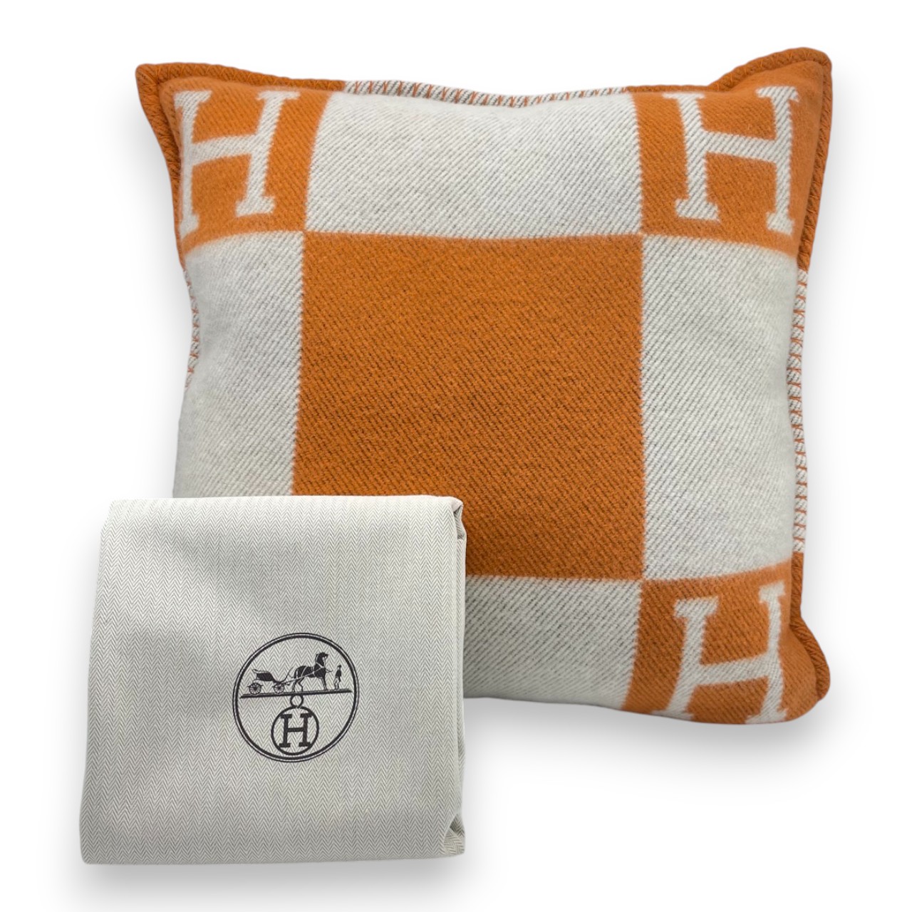 【新品未使用】HERMES エルメス クッション エルメス クッション アヴァロン PM エクリュ/ポティロン メリノウール