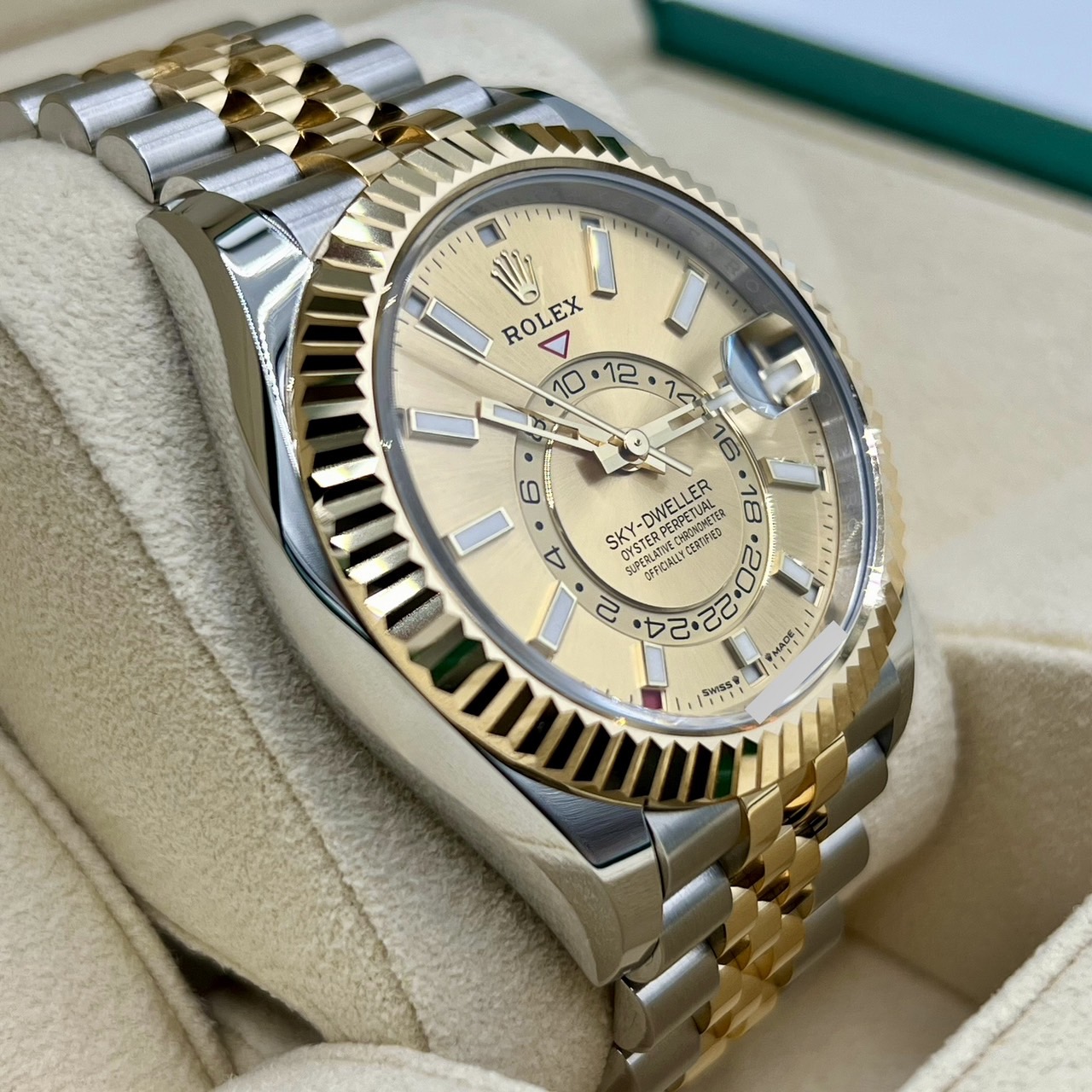 【2023年新型スカイドゥエラー】ロレックス スカイドゥエラー 336933 ゴールド 42mm