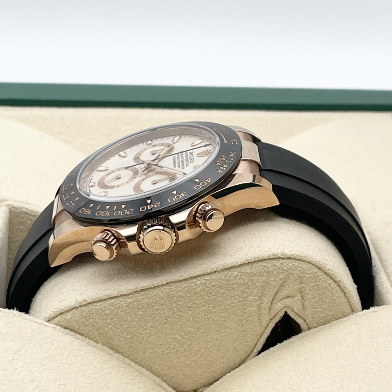 ロレックス デイトナ 116515LN  ブラックラバーベルト アイボリー 40mm