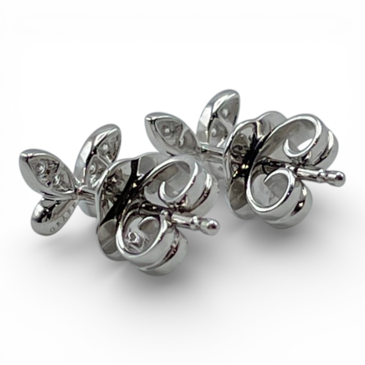 グラフ パヴェ バタフライ ダイヤモンド プティ スタッド ピアス RGE1563 シルバー ホワイトゴールド 