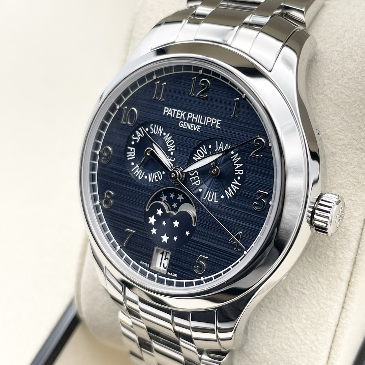 パテックフィリップ コンプリケーション 4947/1A-001 ブルー 38mm