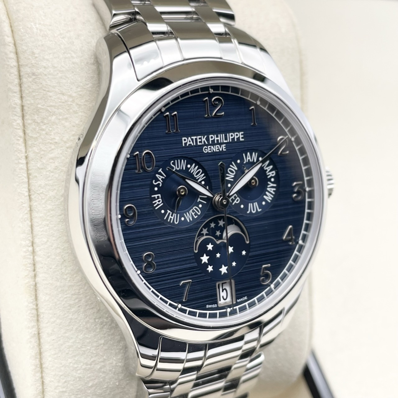 パテックフィリップ コンプリケーション 4947/1A-001 ブルー 38mm