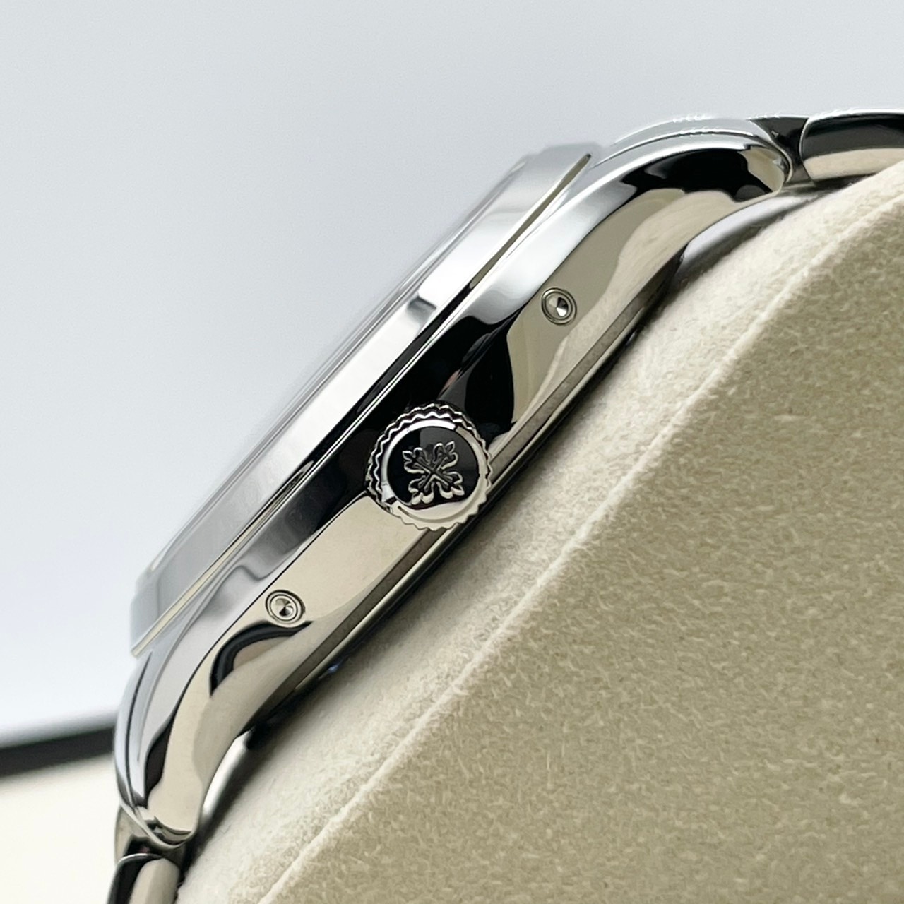 パテックフィリップ コンプリケーション 4947/1A-001 ブルー 38mm