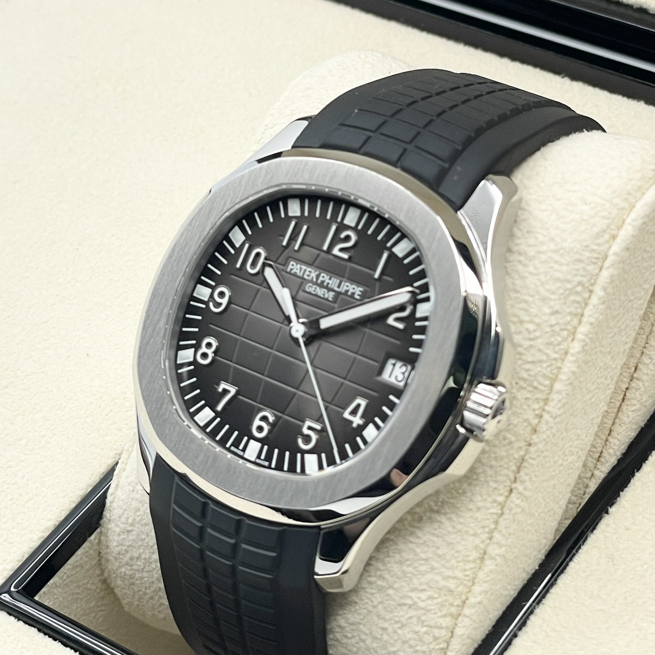パテックフィリップ アクアノート 5167A-001 ステンレススチール ブラック 40.8mm