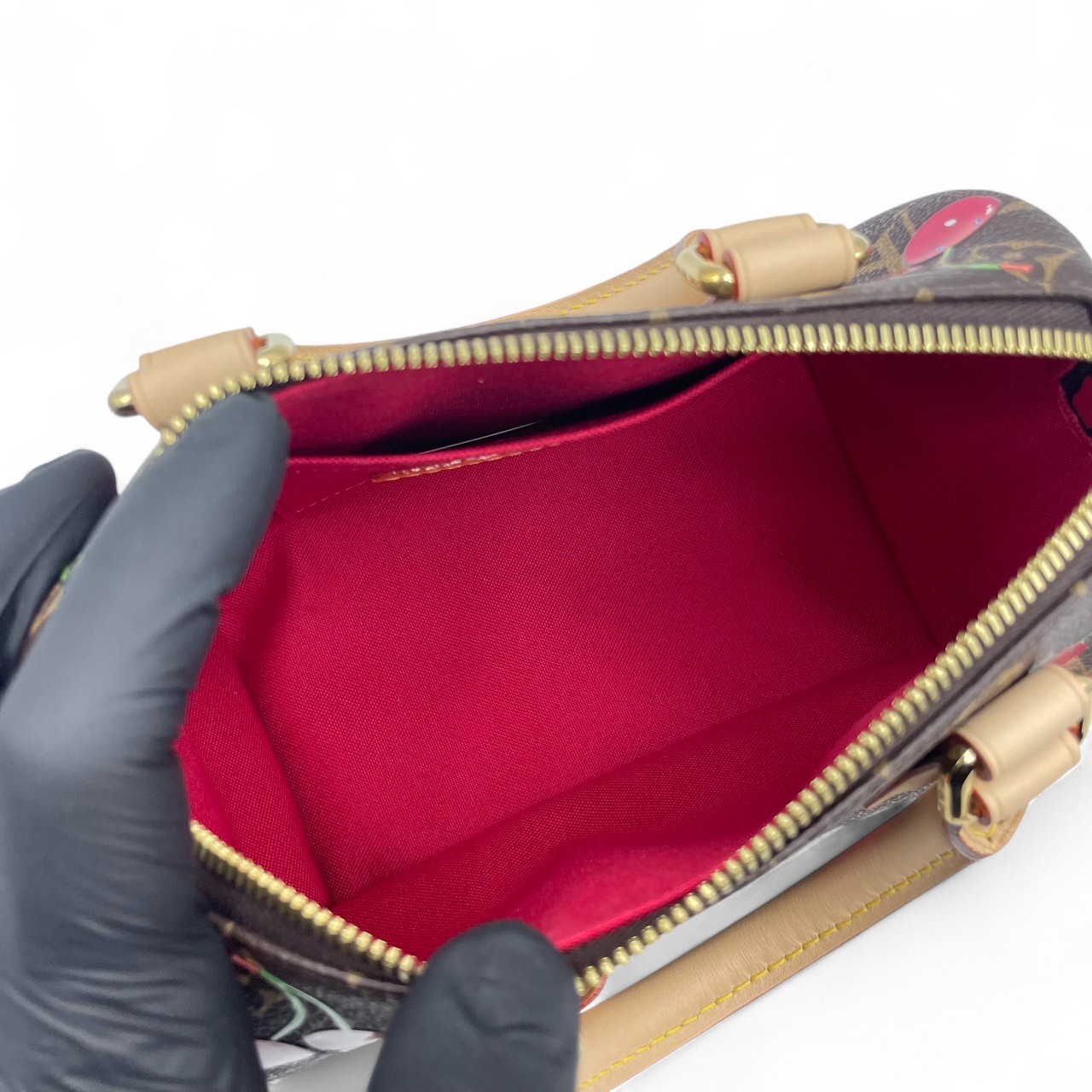 ルイヴィトン LV × TM スピーディ バンドリエール 20 モノグラム・チェリー キャンバス カウハイドレザー ゴールド金具