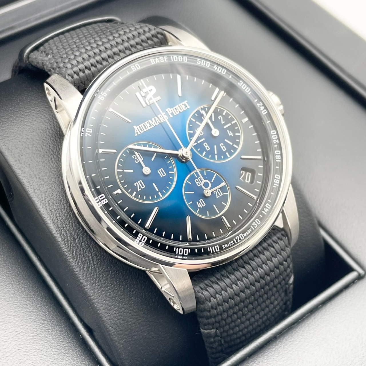 オーデマピゲ CODE11.59 26393BC.OO.A002KB.01 スモークブルー ホワイトゴールド 41mm