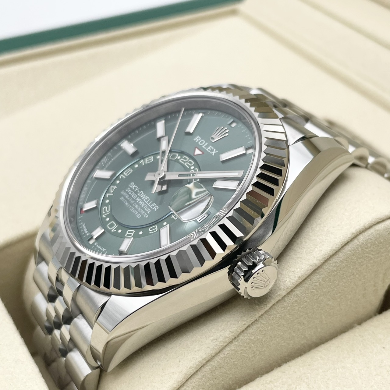 ロレックス スカイドゥエラー 336934 ミントグリーン ジュビリーブレス 42mm