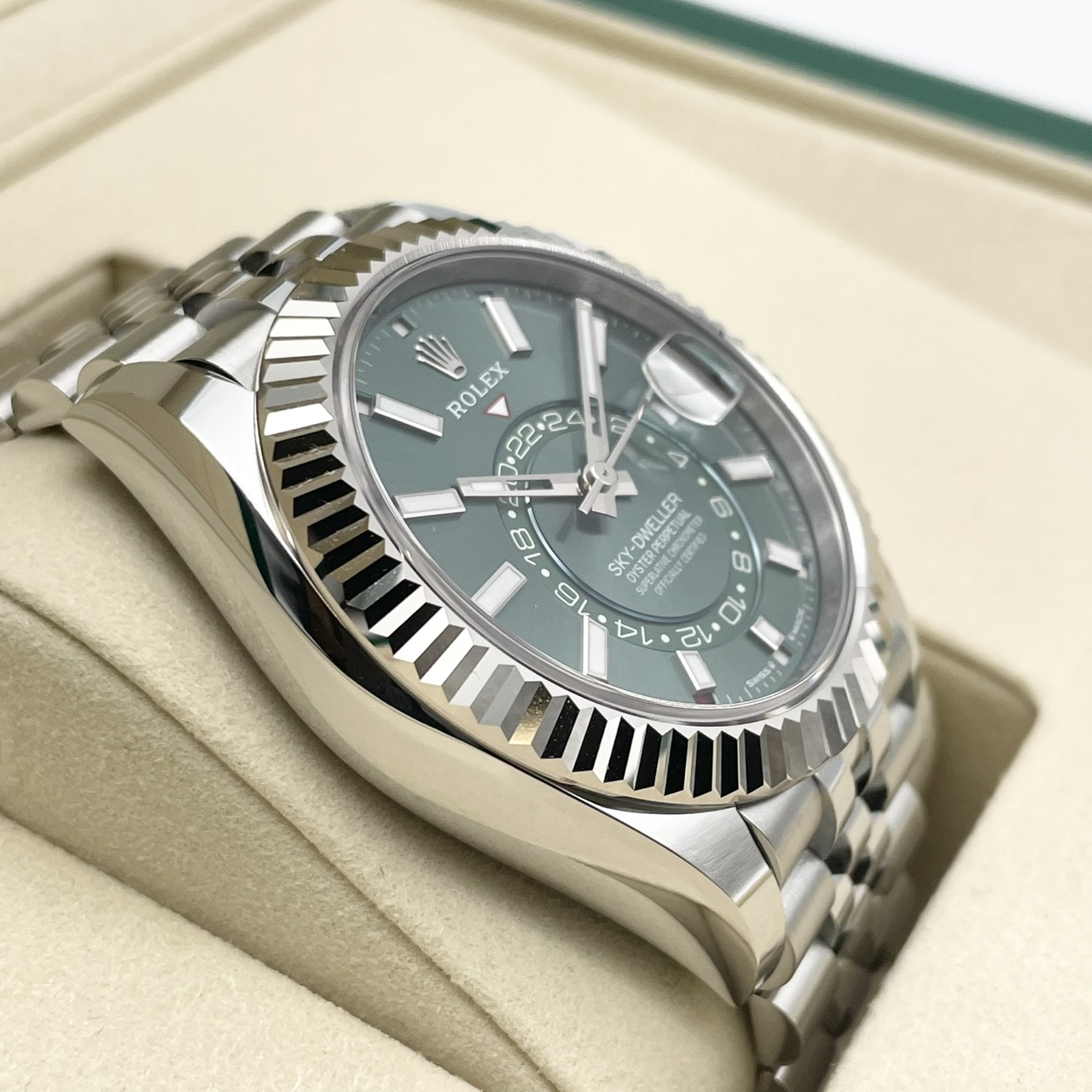 ロレックス スカイドゥエラー 336934 ミントグリーン ジュビリーブレス 42mm