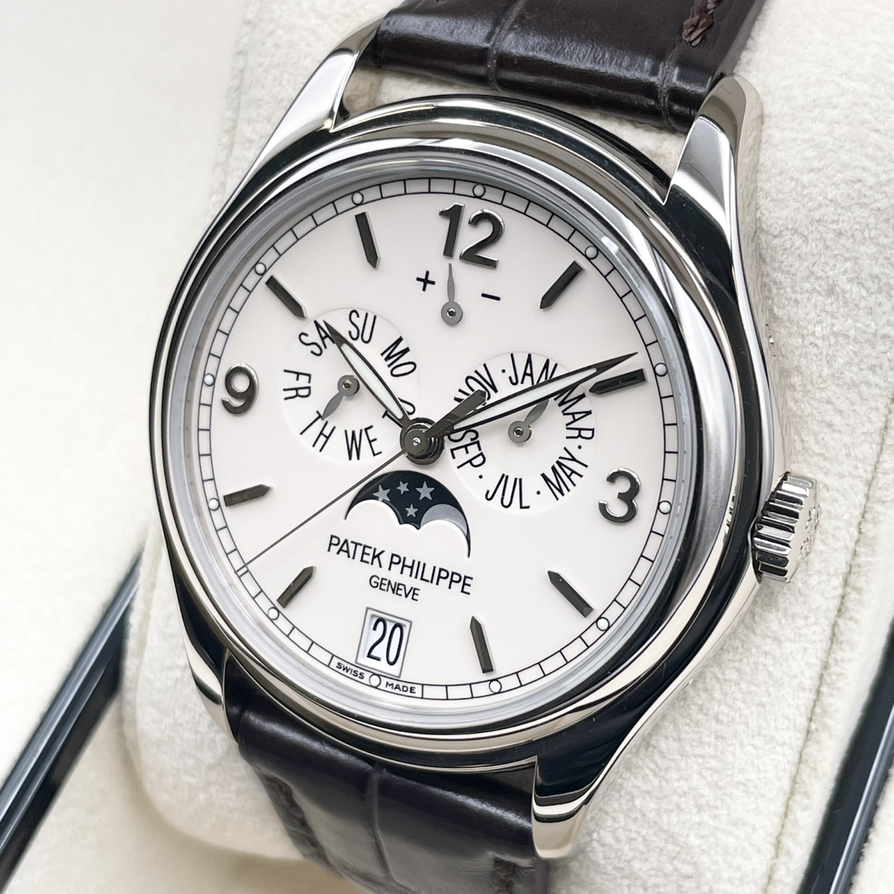 パテックフィリップ コンプリケーション アニュアルカレンダー 5146G-001 ホワイトゴールド アイボリー 39ｍｍ