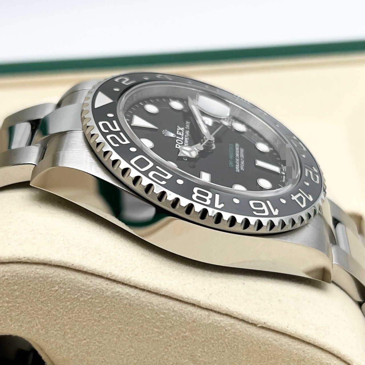ロレックス GMTマスターII 126710GRNR ブラック オイスターブレス 40mm