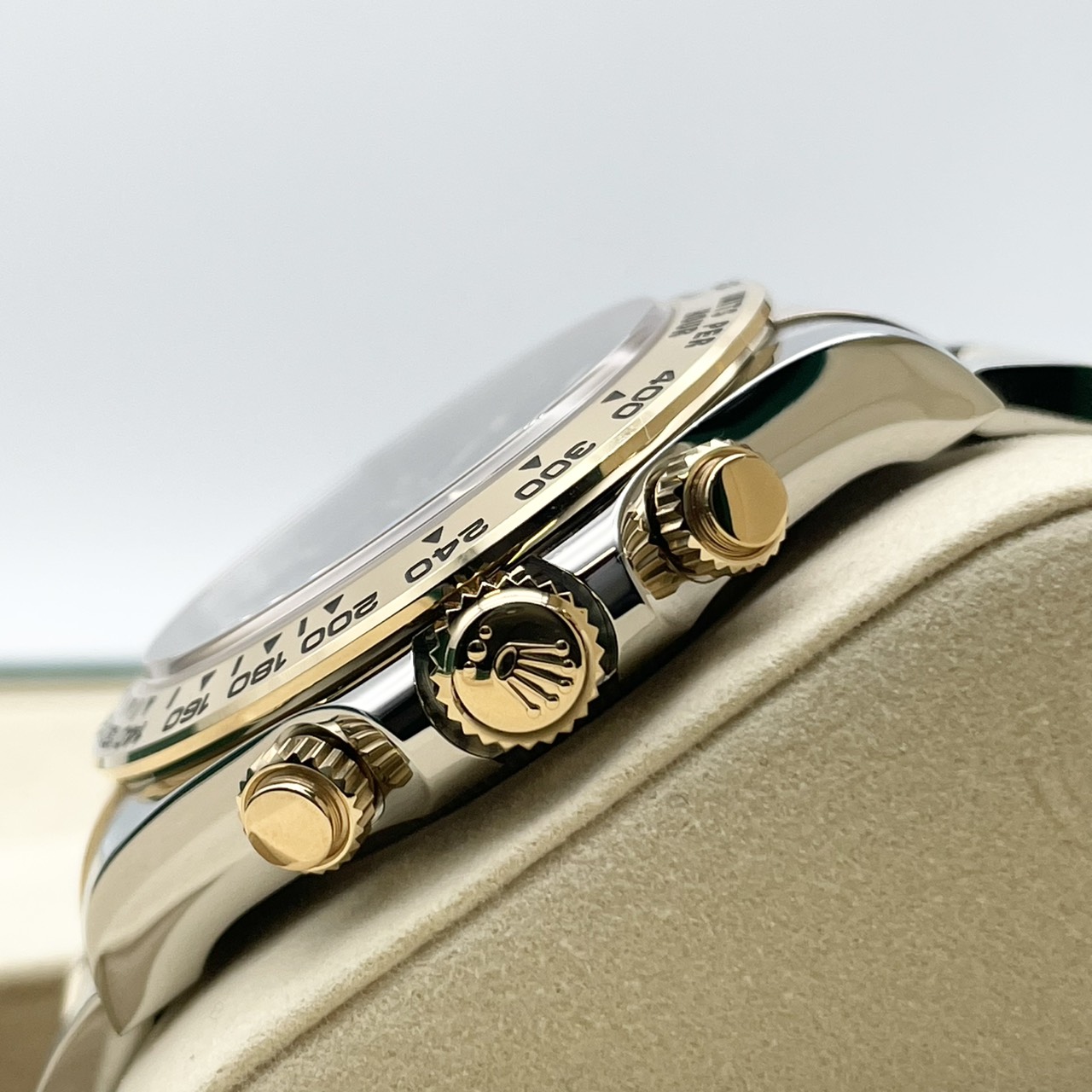 ロレックス デイトナ 126503 ブライトブラック＆ゴールデン 40mm