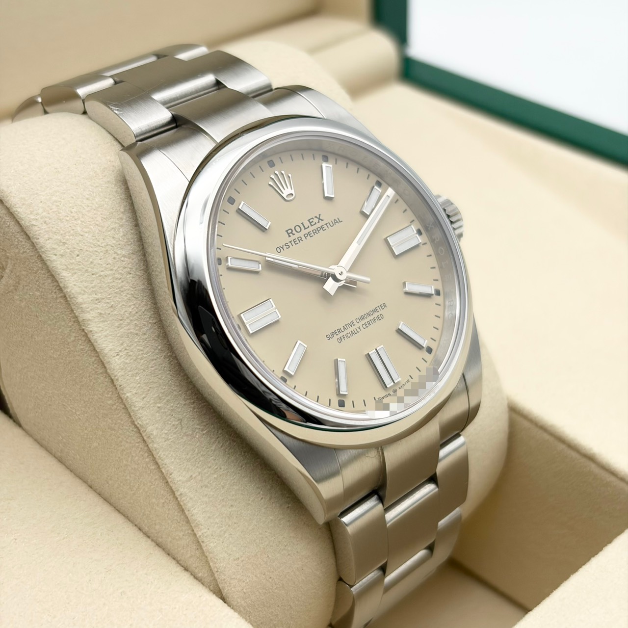 【保証書日付2025年10月！】ロレックス オイスターパーペチュアル 134300 ベージュ オイスターブレスレット 41mm