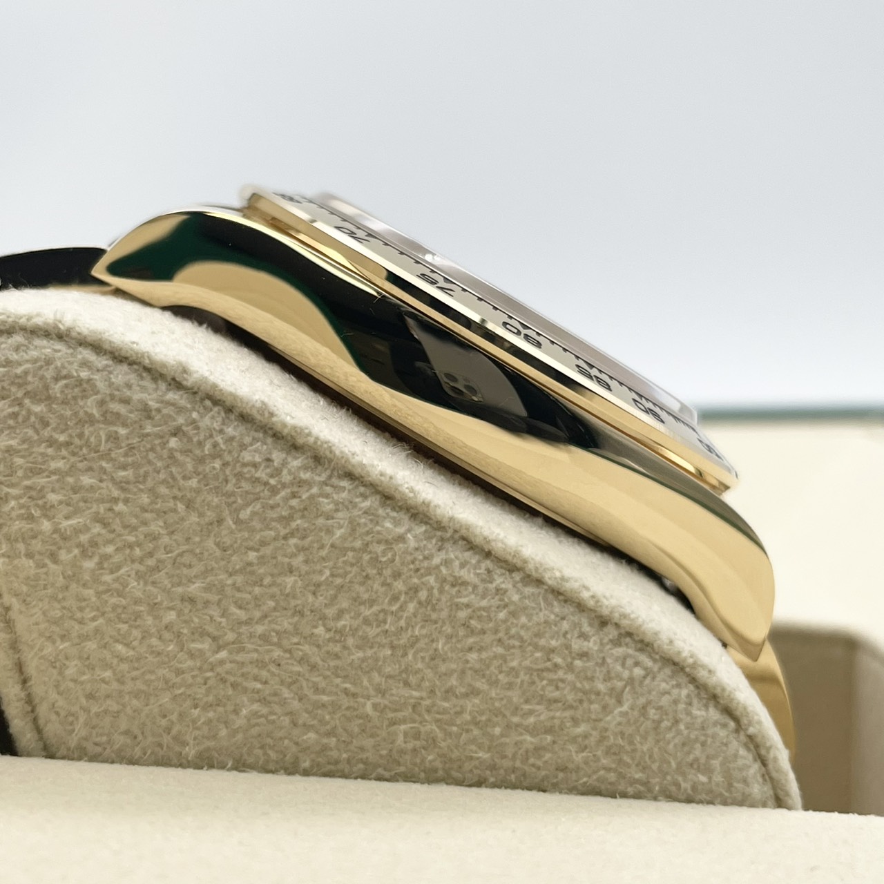 ロレックス デイトナ 126508 インテンスブラック シャンパン イエローゴールド 40mm