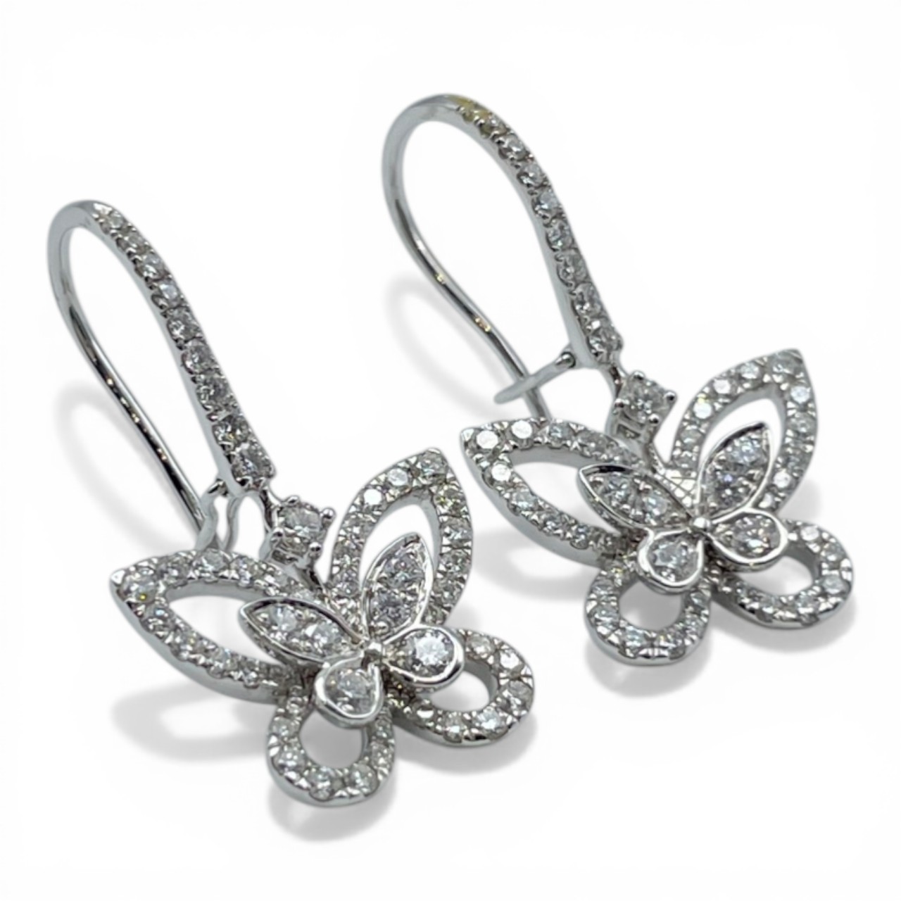 グラフ バタフライ シルエット ダイヤモンド ドロップ ピアス RGE1617 18K ホワイトゴールド 